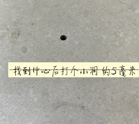 平泉瓷砖空鼓维修公司专业解答在瓷砖铺贴过程中，如果砂料搅拌不均匀，将会带来以下问题